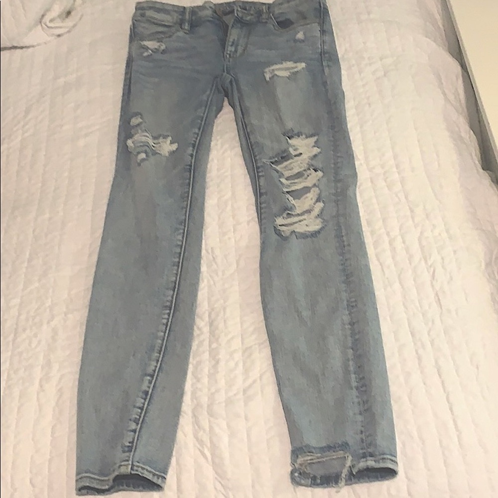 American eagle ripped skinny jeans